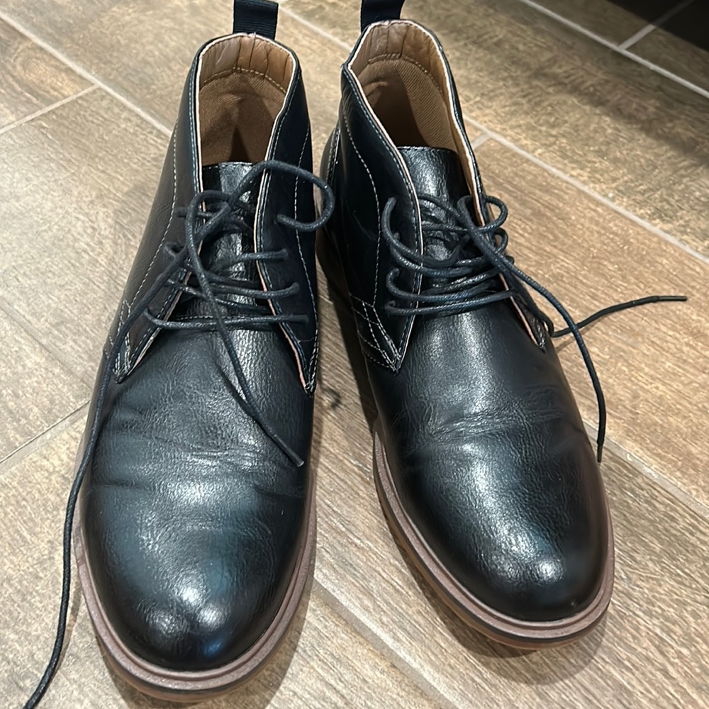 Mens dress shoes size 8 1/2 Demi boot in black